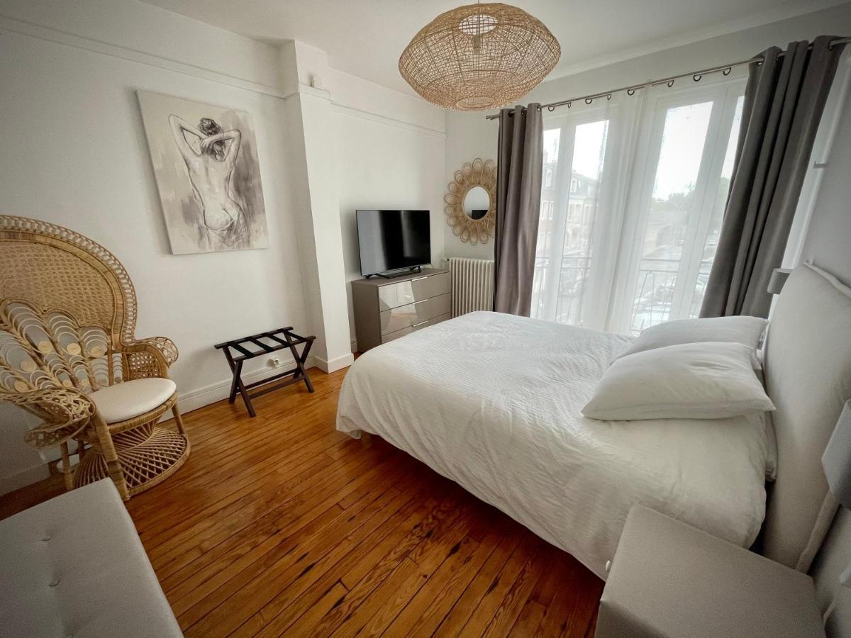 Suites Mana - Le Manaloft, Chic Et Moderne Avec Salle Privee De Fitness En Plein Centre-Ville De Rethel Εξωτερικό φωτογραφία