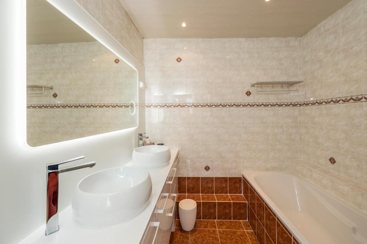 Suites Mana - Le Manaloft, Chic Et Moderne Avec Salle Privee De Fitness En Plein Centre-Ville De Rethel Εξωτερικό φωτογραφία